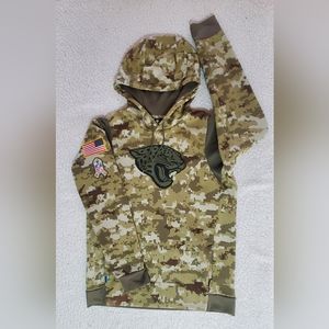 Nike camo salute to service thermal hoodie. size medium